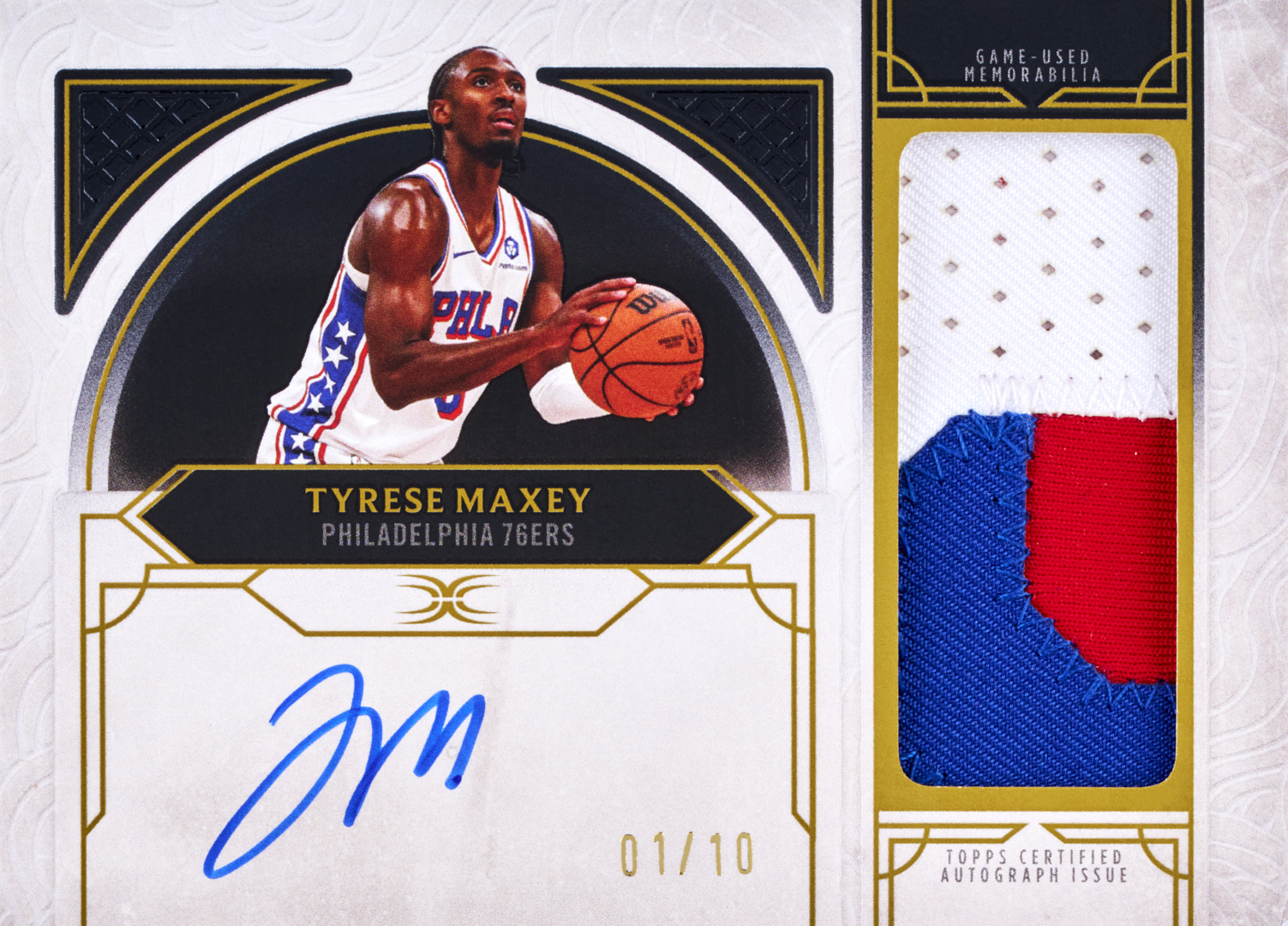 2025-26 Topps Definitive Basketball Tyrese Maxey Definable Relic Autographs Black numbered 01/10